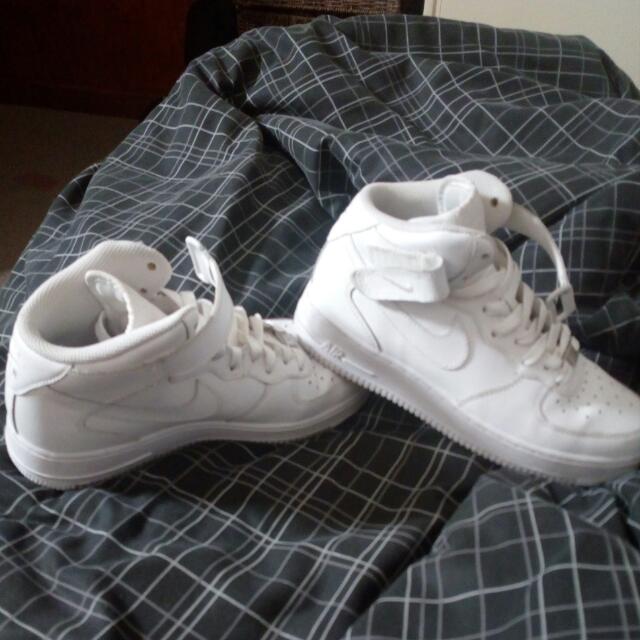 Nike Air Force 1s (Category: Shoes) located in Auckland. Submitted by moniketaylor (Listing ID 117348999, Image 2). Description: .