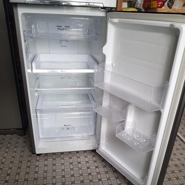 Samsung 2 Door Fridge Freezer, TV & Home Appliances, Kitchen Appliances