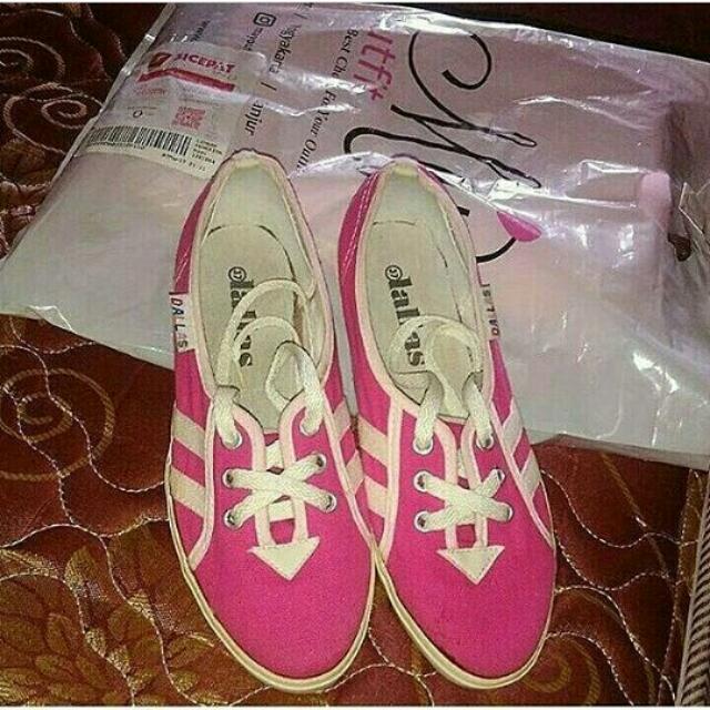 Sepatu Dallas Wanita Pink Fesyen Wanita Sepatu Di Carousell