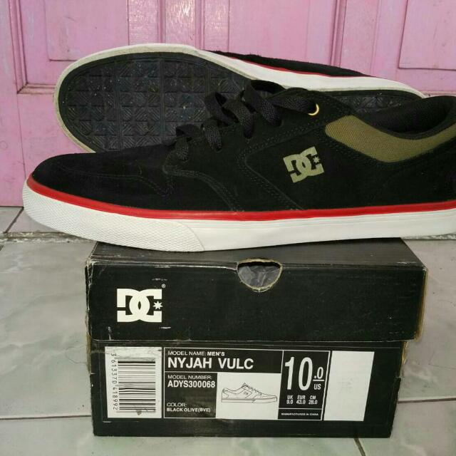 Sepatu Dc Nyjah Series Men S Fashion Men S Footwear On Carousell