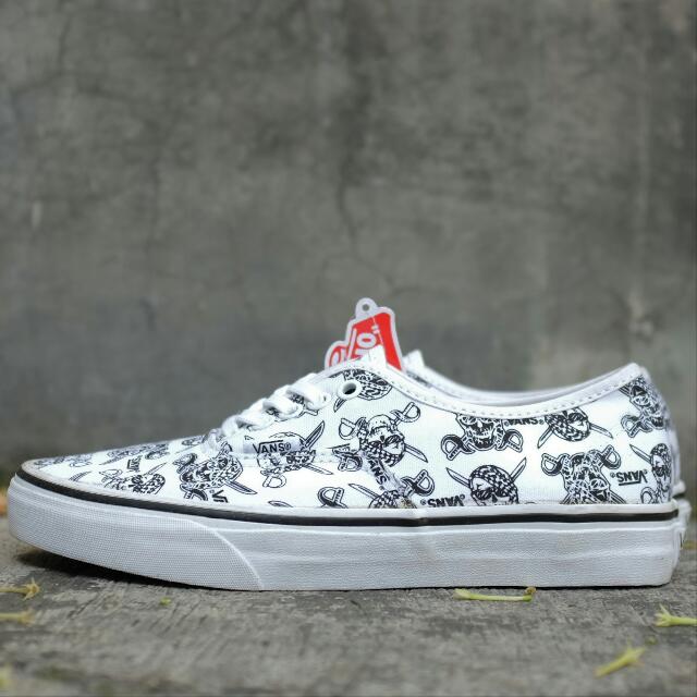 Vans authentic 2025 van doren pirate