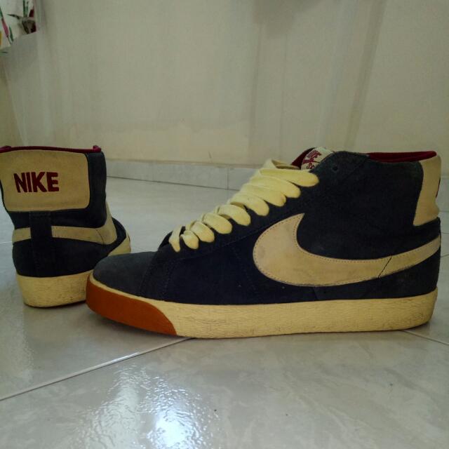 Nike SB Shoes Blue Yellow Magenta, Men's Fashion, Footwear, Sneakers on  Carousell