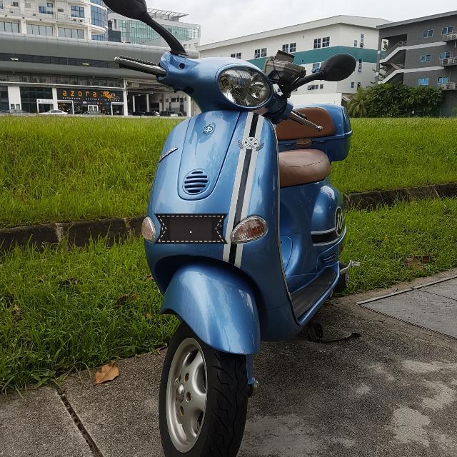 Vintage Vespa ET8 Motorbikes For Sale Class 2B On Vintage Vespa ET8 Motorbikes For Sale Class 2B On