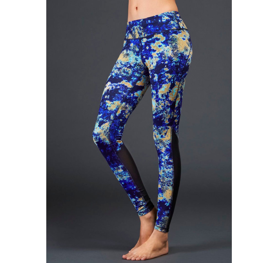 Zobha Cosmo Print Yoga Leggings, 女裝, 褲＆半截裙, 其他下身- Carousell