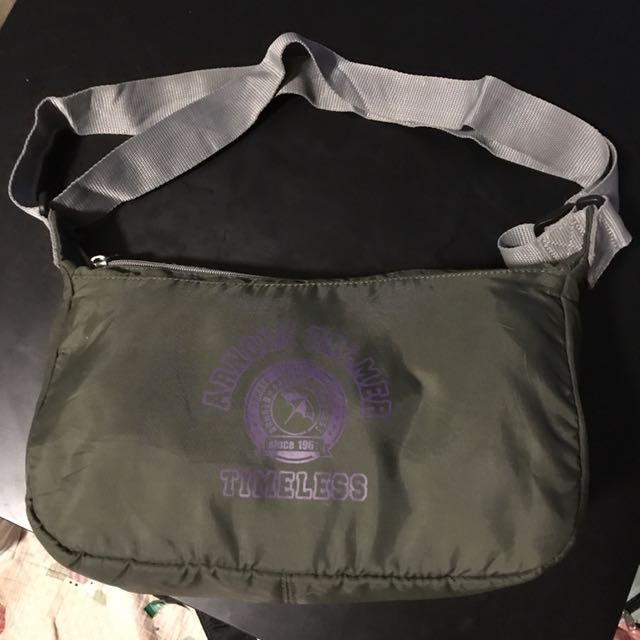 arnold palmer sling bag