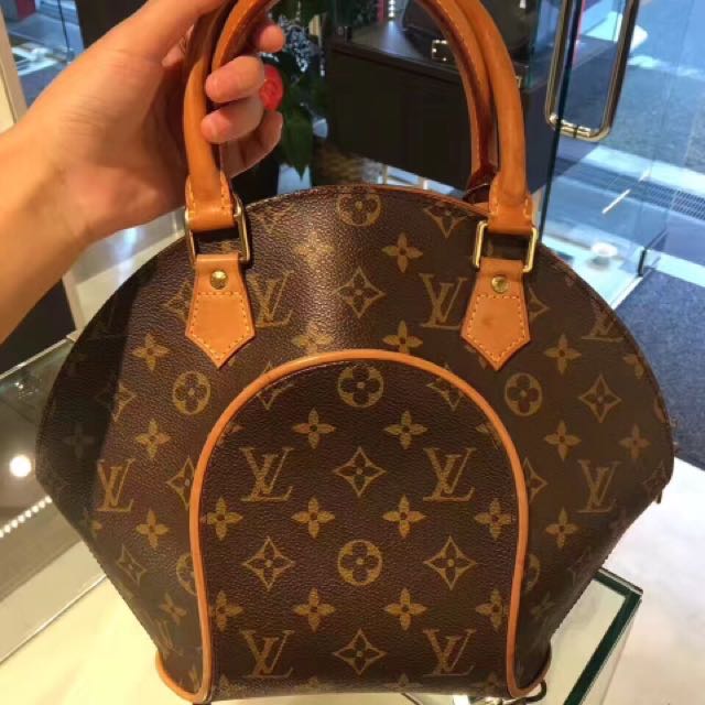 Authentic Lv Shell Bag Small, Luxury, Bags & Wallets on Carousell