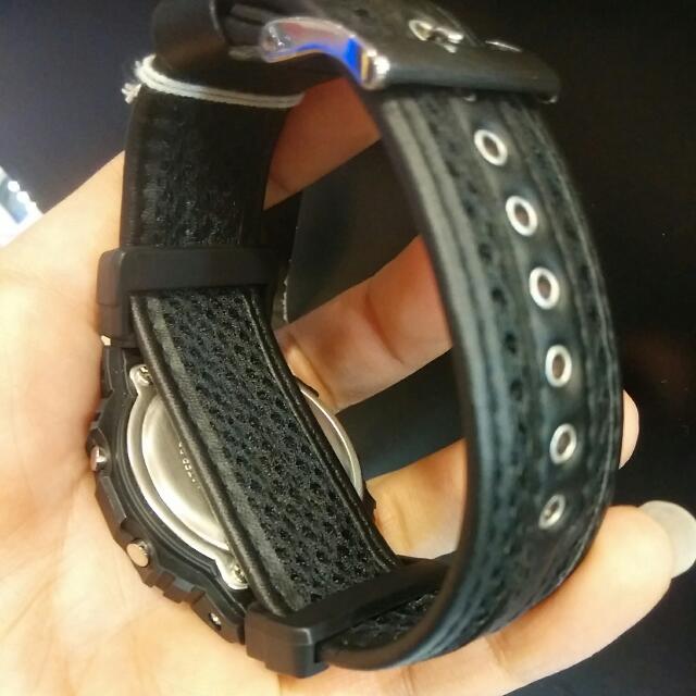 Casio G shock DW 5600CL 1 Dw5600cl 1