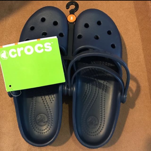 girls karin crocs
