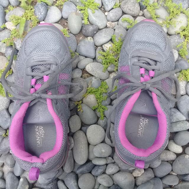 Danskin Now Shoes Women s Fashion Footwear Flats Sandals on Carousell