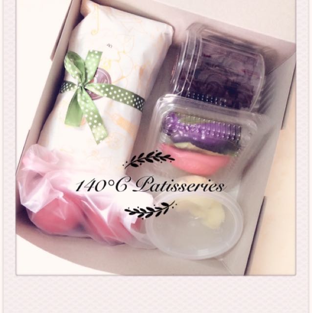 Fullmoon Gift Box Food Drinks Baked Goods On Carousell