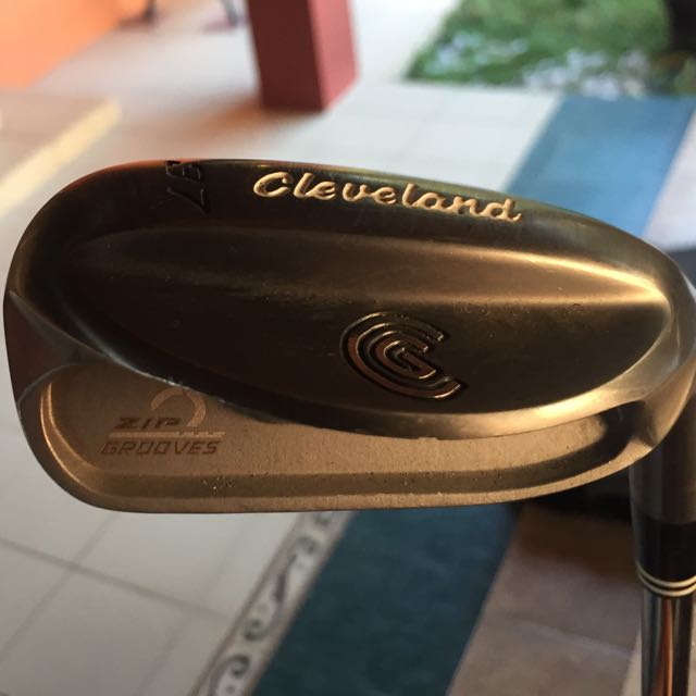 Golf Clubs Cleveland Chipper, Sports Equipment, Sports & Games, Golf