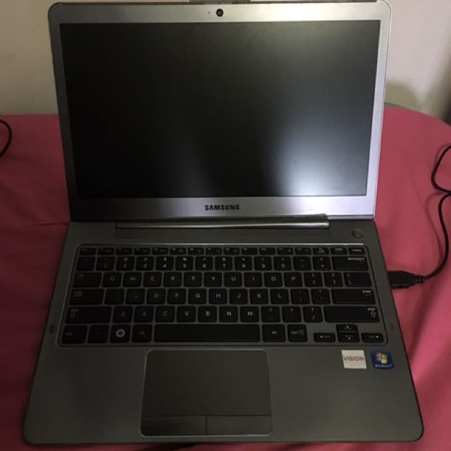 Samsung laptop {PRICE REDUCED}, Electronics, Computers on Carousell