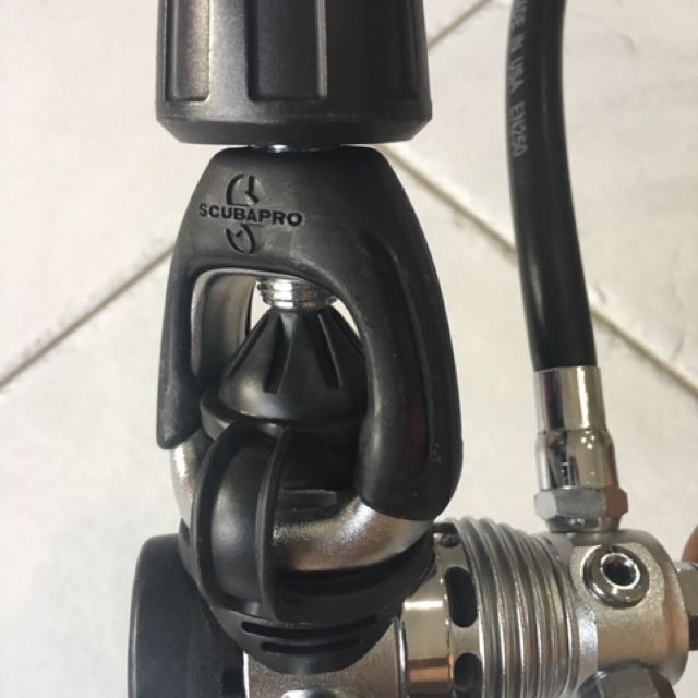 Scubapro Mk25/S600 Classic/R390 Regulator Set, Sports Equipment, Sports ...