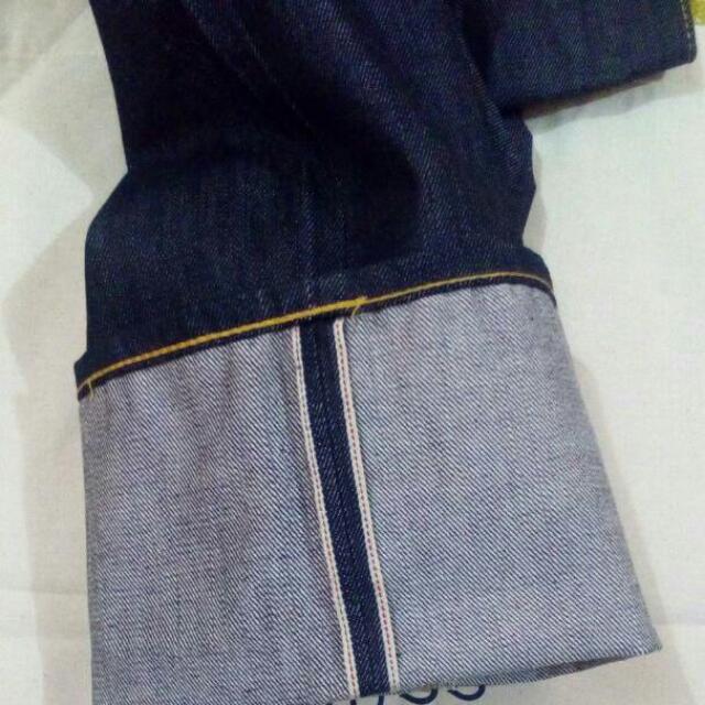 harga jeans levis original