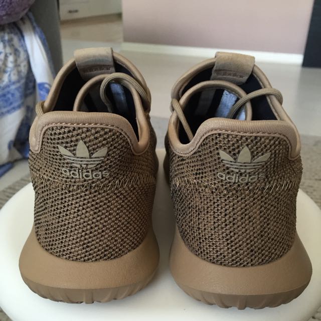 Tubular top shadow cardboard