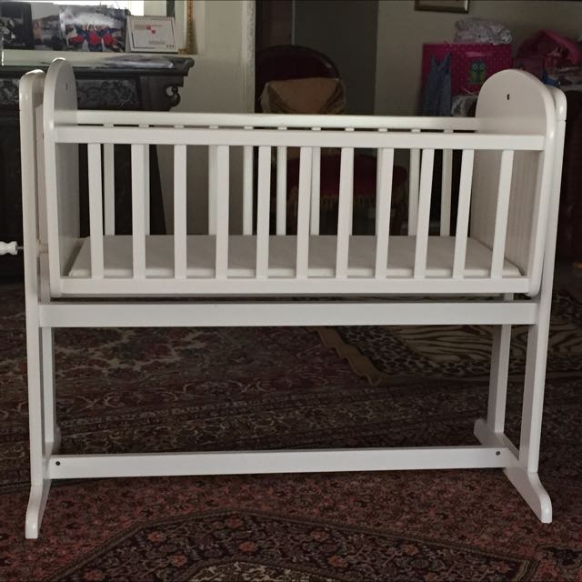 baby cradle for rent