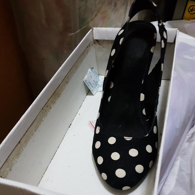 Polka dot store heels forever 21