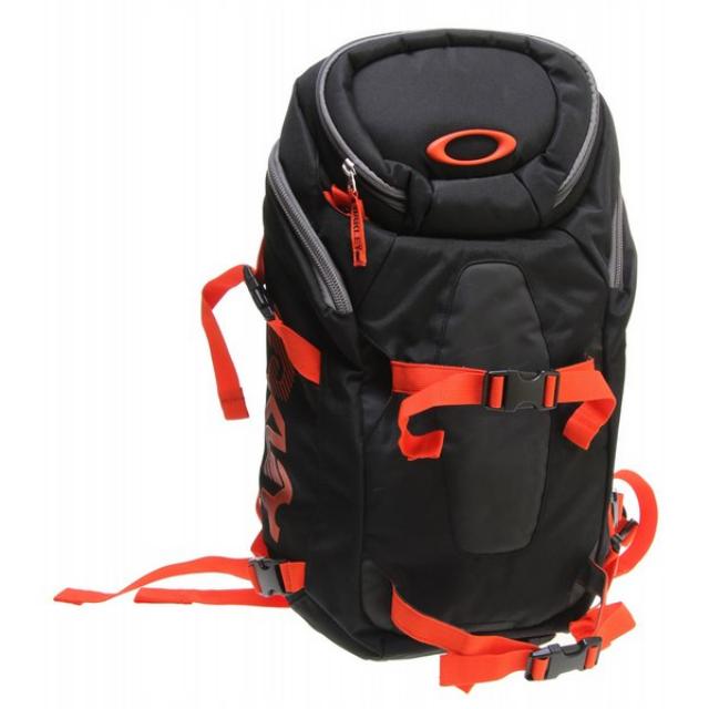 oakley snowmad backpack