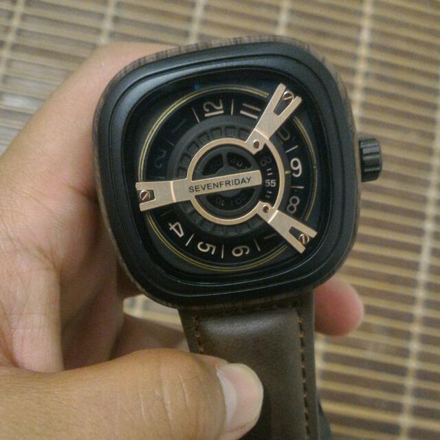 Sevenfriday top m2 original