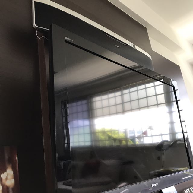 Sony Bravia 40 Inch LCD TV KDL40EX400, Home Appliances, TVs