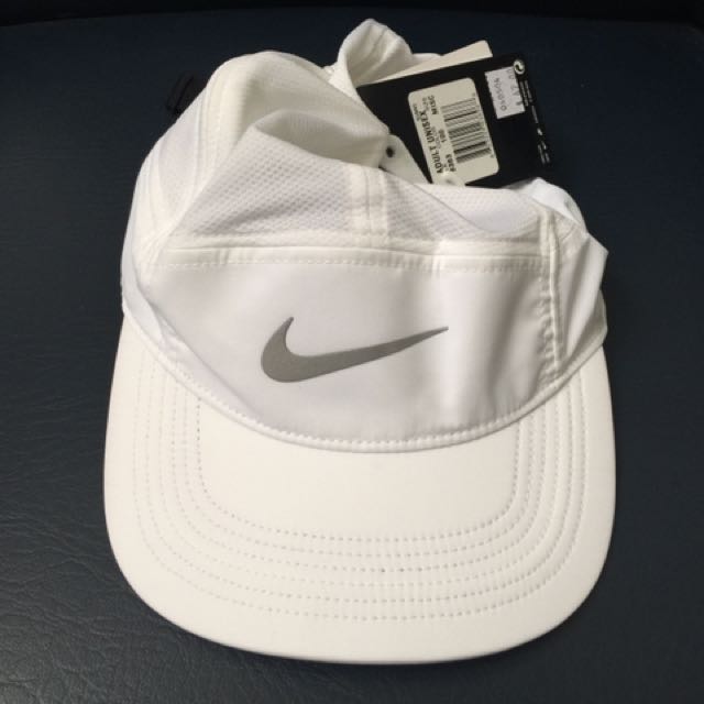 Topi best sale sport nike