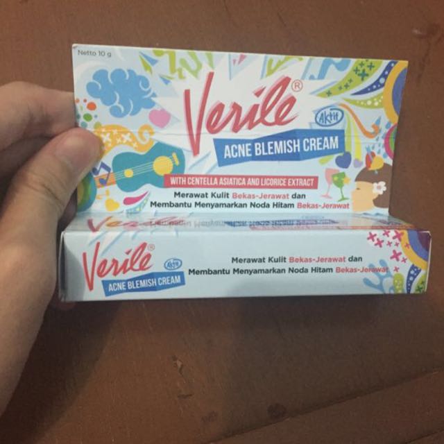 Review Verile Acne Blemish Cream Untuk Noda Bekas Jerawat