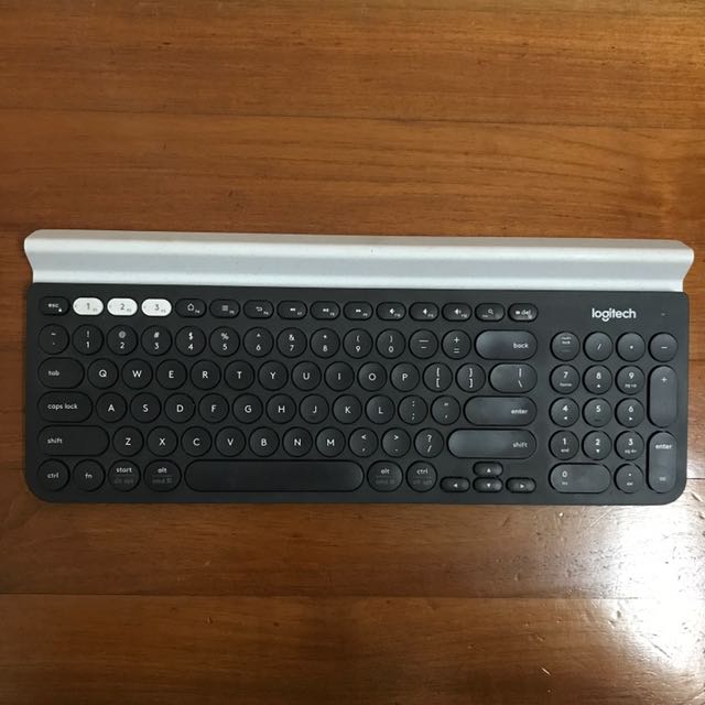 Logitech K780 Wireless MultiDevice Desktop Keyboard (Windows/MacOS