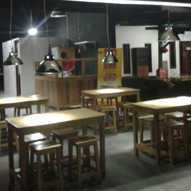 perlengkapan cafe mini bar meja kursi kap lampu