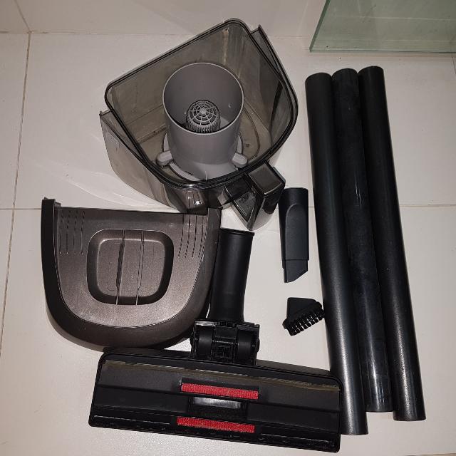 SAMSUNG 1600W Bagless Canister Vacuum Cleaner (Model SC4710) Used, TV