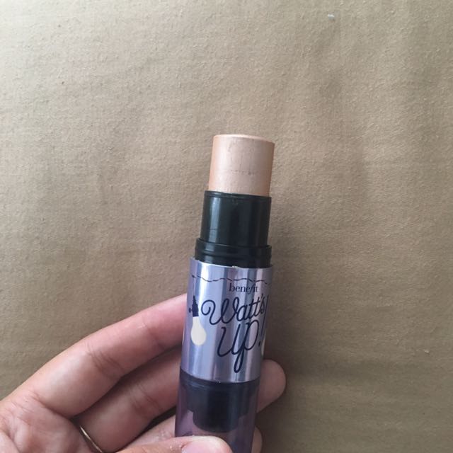 BENEFIT Watts Up Highlighter - Full Size (Category: Makeup) located in Manila. Submitted by cutethangg (Listing ID 118173009, Image 2). Description: .
