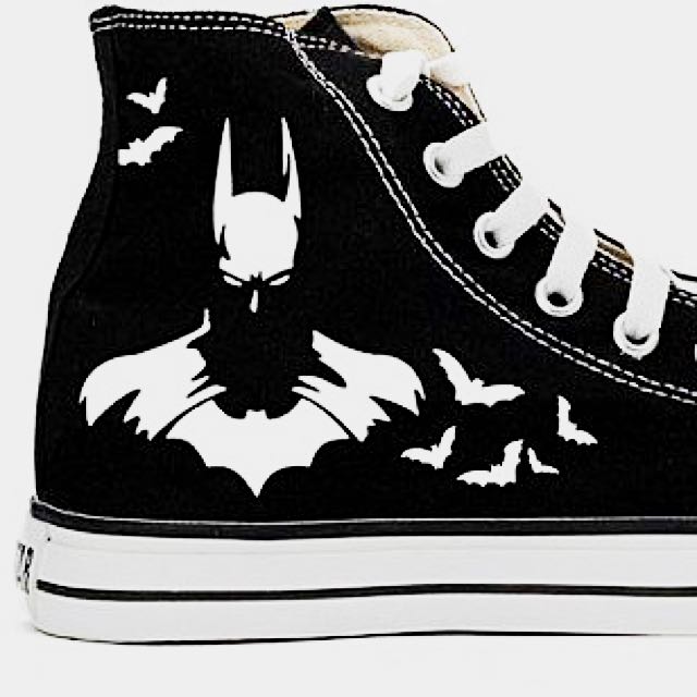 converse batman edition