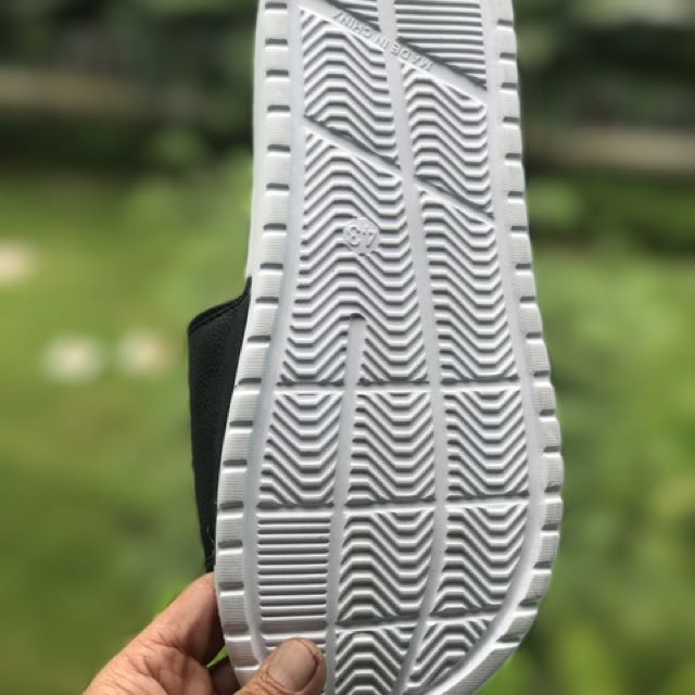 Kith Slipper, Men's Fashion, Footwear, Flipflops and Slides on Carousell