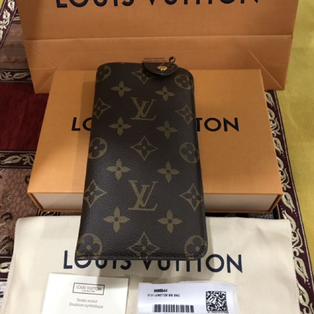 Louis Vuitton Etui Lunette MM Glasses Case Monogram Canvas GHW