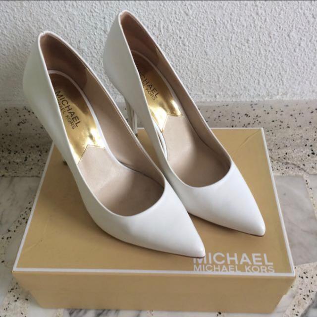 White michael kors pumps outlet