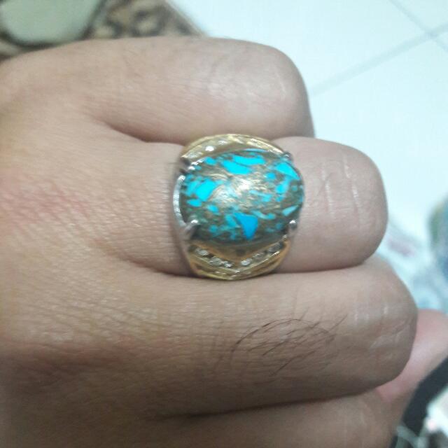Pirus Urat Emas