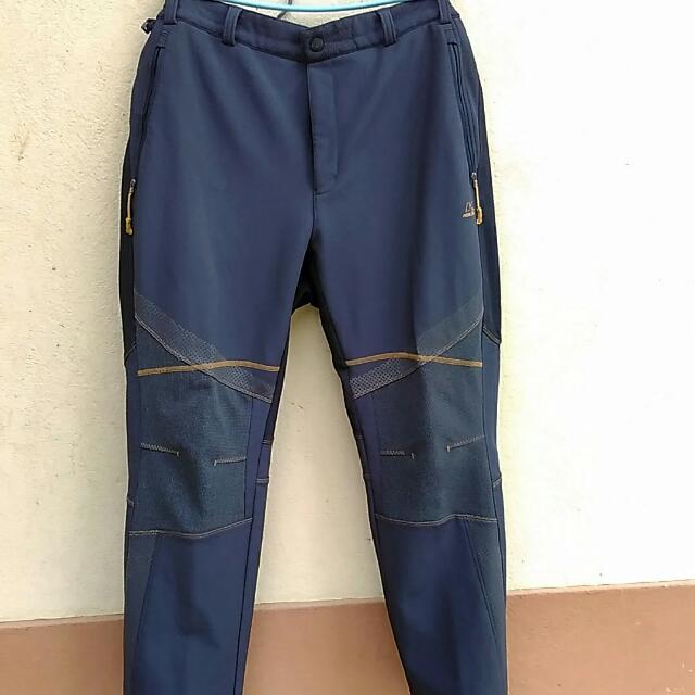 Seluar Trek Hiking 3mm Black Yak Sports Athletic Sports Clothing On Carousell