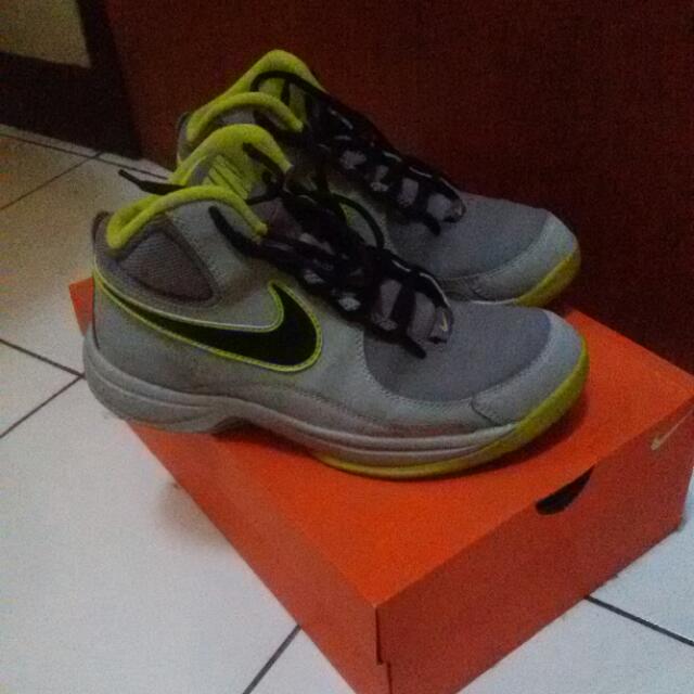 Reprice The Overplay Vii Nike Basketball Original Sepatu Basket Sepatu Olahraga Nike Original Olah Raga Baju Olahraga Di Carousell