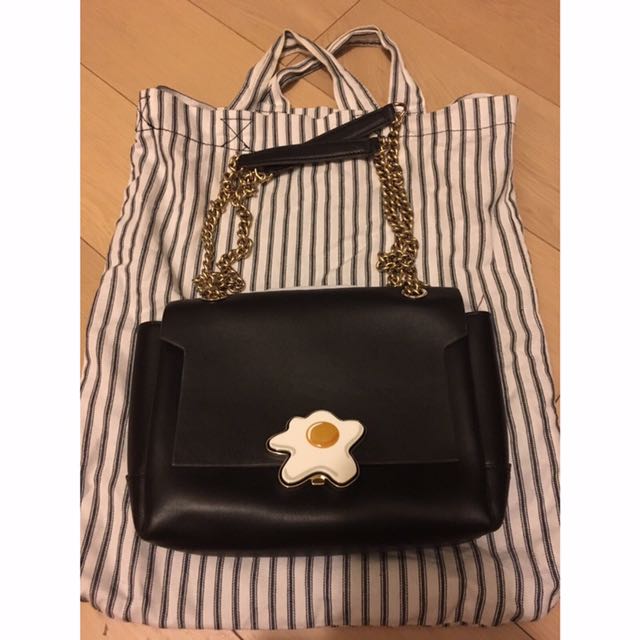 Anya hindmarch 2025 egg bag
