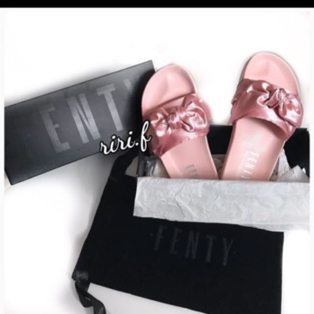 Riri slides puma top