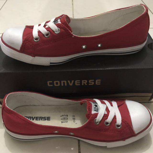 Converse Woman Red Fesyen Wanita Sepatu Di Carousell