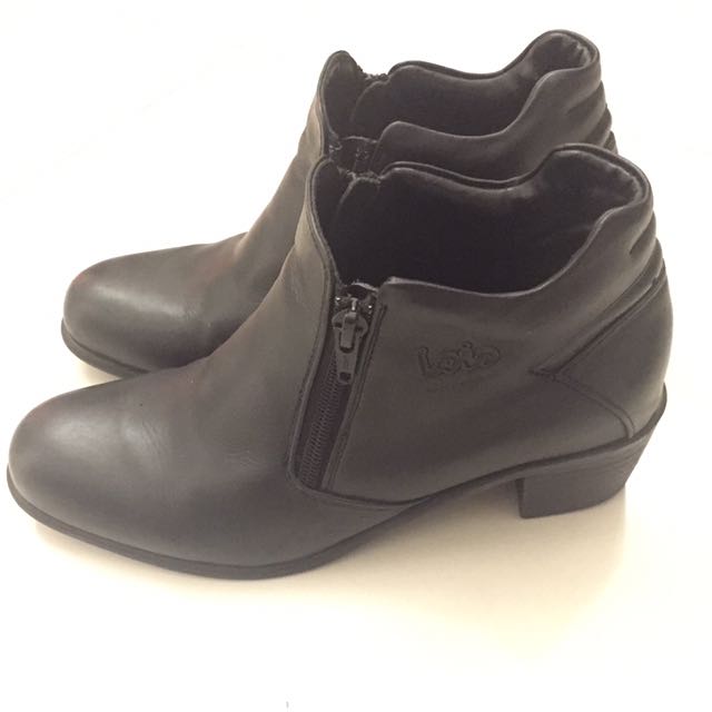 Lois Boots, Women's Fashion, Footwear, Boots on Carousell