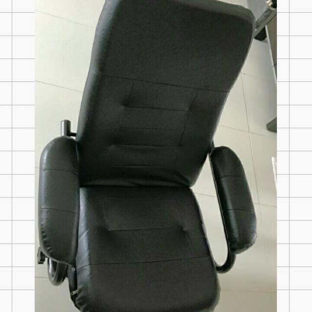 2 Foot Reflexology Chair, Furniture & Home Living, Furniture, Chairs on