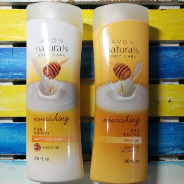 Avon Naturals Nourishing Milk Honey Lotion And Shower Gel 2pcs