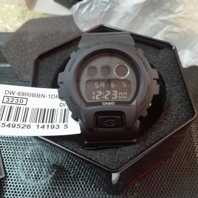 Casio G shock dw6900bbn 1