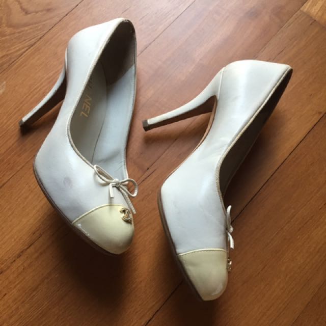 Chanel White Pumps Heels
