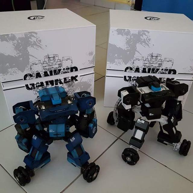 Ganker: mini robô de luta pode ser personalizado e controlado por celular