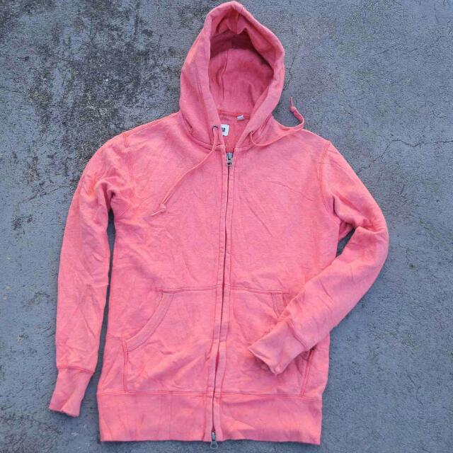 harga jaket hoodie uniqlo