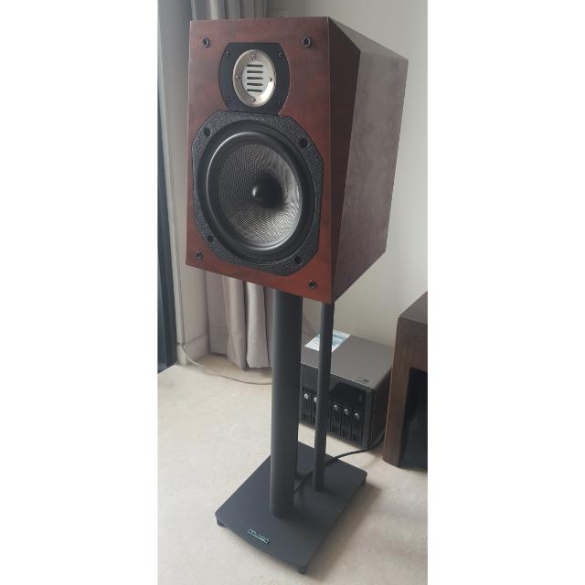 legacy bookshelf speakers