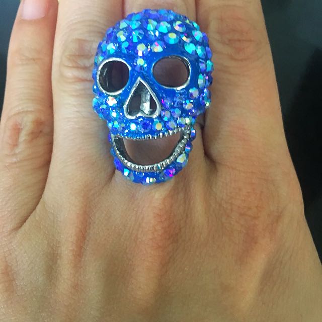 Butler and wilson best sale skull ring