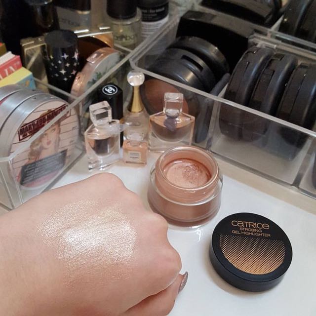 gel highlighter makeup